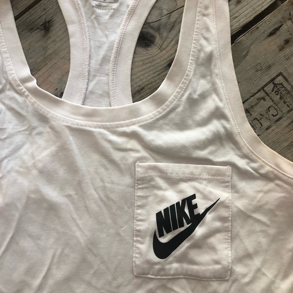 Nike sport shirt! - Picture 2 of 3